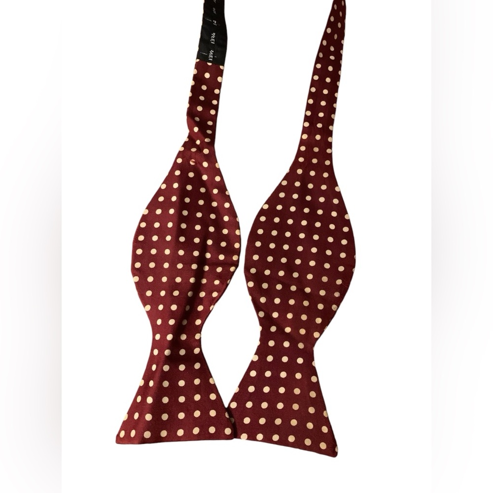 Brooks Brothers silk bow tie, burgundy with cream polka dots.  Like new.